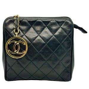 CHANEL Vintage Belt Bag in Black Lamb Leather